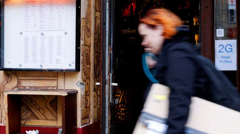 Φουντώνει η πανδημία και στη Γερμανία: Νέο ρεκόρ 40.000 κρουσμάτων σε ένα 24ωρο - 263 θάνατοι