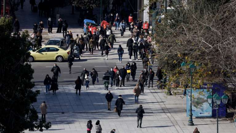 Κορονοϊός: 7.400 τα νέα κρούσματα στην Αττική  - Μια ανάσα από τη Θεσσαλονίκη η Κρήτη