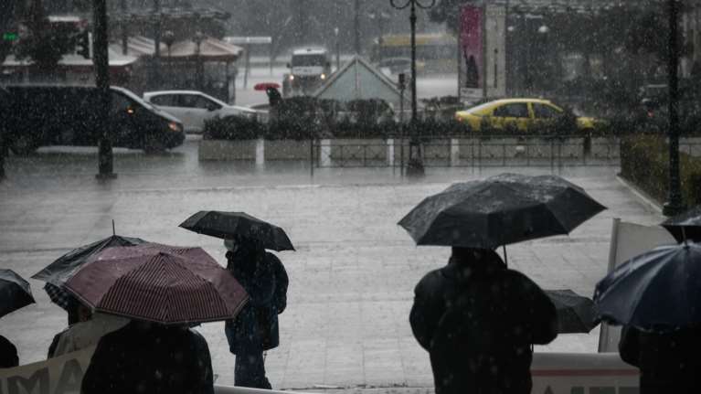 Καιρός: Βροχές και καταιγίδες από σήμερα - Πού θα χτυπήσει η κακοκαιρία