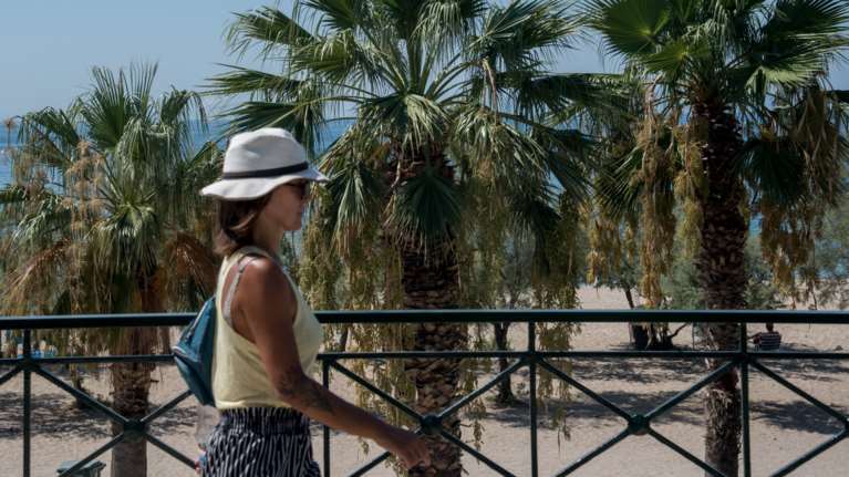 Καμίνι η χώρα και αύριο - Η θαλάσσια αύρα που &quot;δροσίζει&quot; τα παράλια της Αττικής