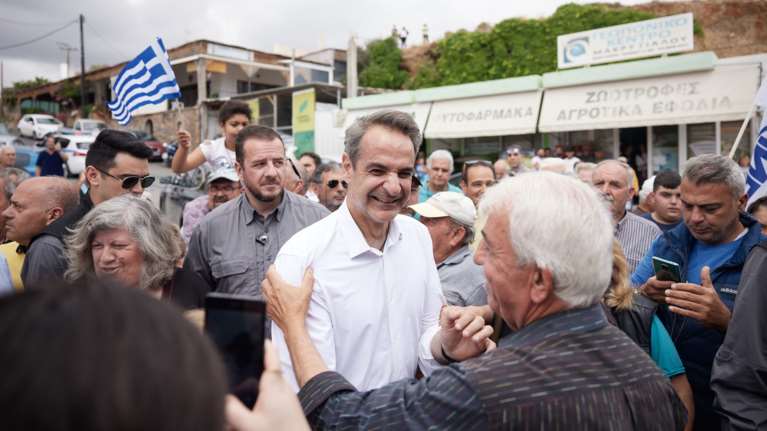 Μητσοτάκης: Η χώρα χρειάζεται ισχυρή κυβέρνηση αυτοδυναμίας - Οχι σε κοινοβουλευτική πλειοψηφία δύο και τριών βουλευτών