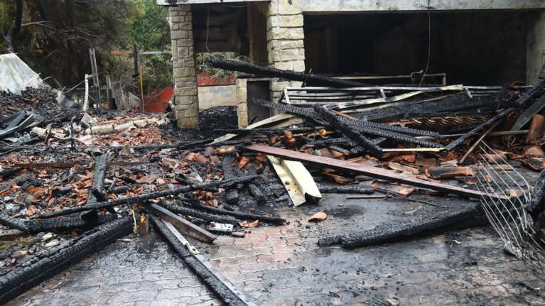 Άγιοι Ανάργυροι: Φωτιά σε καφετέρια - Καταστράφηκε ολοσχερώς [βίντεο]