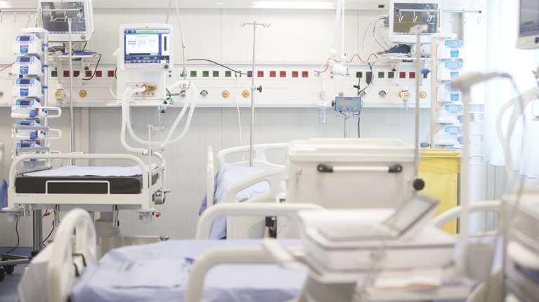 Πάτρα: Ακρωτηρίασαν τα πόδια της 20χρονης φοιτήτριας που διαγνώστηκε με μηνιγγίτιδα