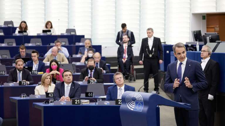 Μητσοτάκης στο Ευρωπαϊκό Κοινοβούλιο: &quot;Οι διαφορές με την Τουρκία λύνονται με βάση το Διεθνές Δίκαιο και όχι με νταϊλίκια&quot;