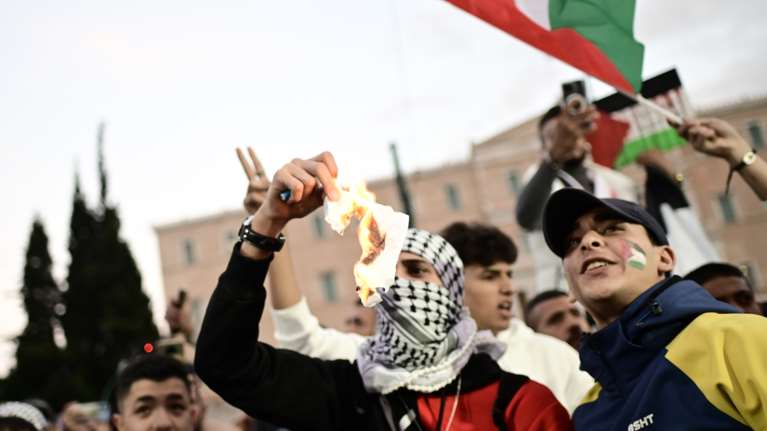 Κλειστό το κέντρο της Αθήνας - Συγκέντρωση διαμαρτυρίας στην πλατεία Συντάγματος υπέρ των Παλαιστινίων