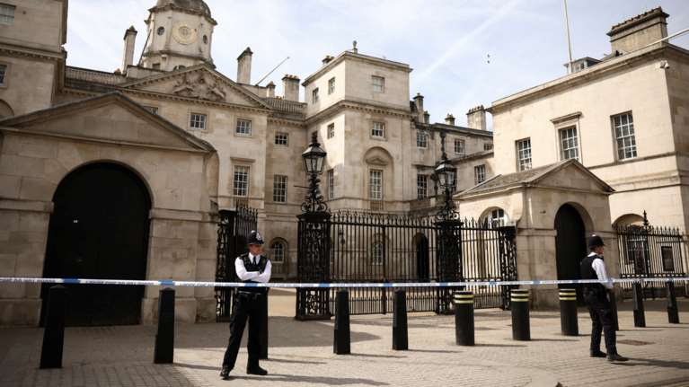 Λονδίνο: Συνελήφθη ύποπτος με μαχαίρι κοντά στην πρωθυπουργική κατοικία - Απείλησε αστυνομικούς φρουρούς