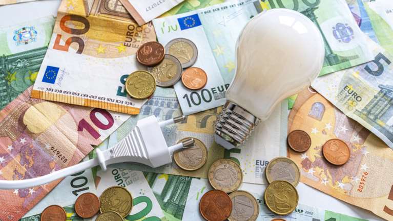 Τιμολόγια ρεύματος: Μπλε, κίτρινο ή πράσινο; Πώς θα επιλέξετε αυτό που σας συμφέρει