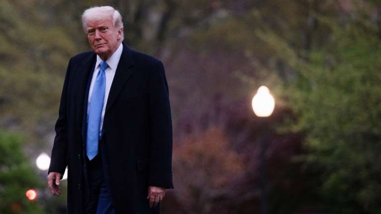 Ο Τραμπ κλιμακώνει την κόντρα με το Χάρβαρντ: Θα του αφαιρέσει το καθεστώς φοροαπαλλαγής - &quot;Αυτό τους αξίζει&quot;