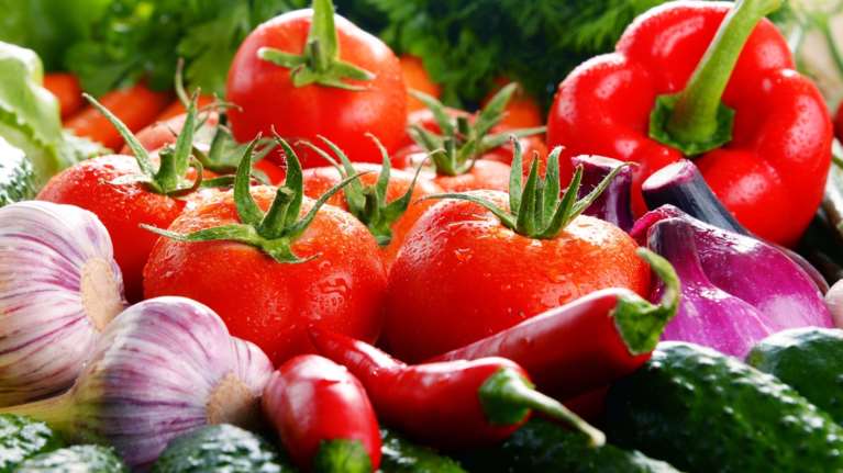 Ποια φαγητά καλύτερα να μην τρώμε με άδειο στομάχι - Τι ισχύει για τον καφέ