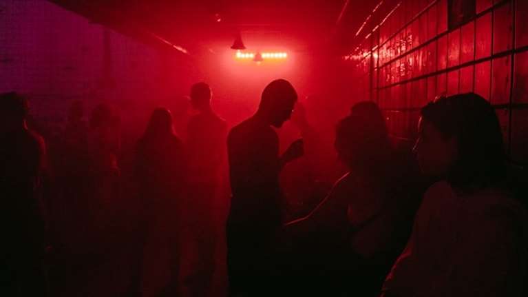 Πρωτοχρονιά στο νοσοκομείο για τέσσερις ανήλικους από το αλκοόλ - Διασωληνωμένος στη ΜΕΘ 14χρονος