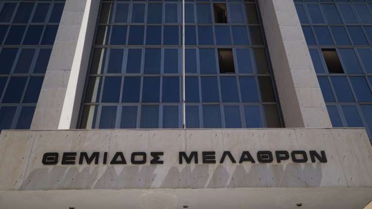 Υποκλοπές μέσω predator: Στις 19 Μαΐου θα συνεχιστεί η δίκη - Στο εδώλιο τέσσερις κατηγορούμενοι