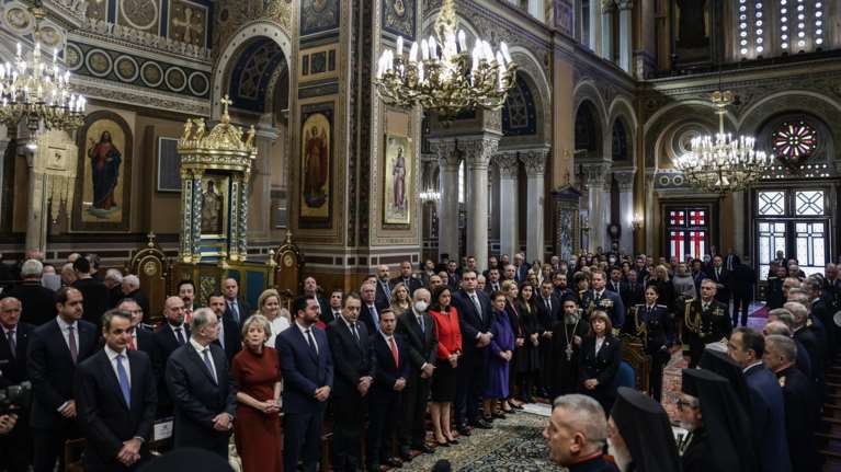 Με λαμπρότητα η Δοξολογία για τη νέα χρονιά στη Μητρόπολη Αθηνών: Το μήνυμα του Αρχιεπισκόπου για &quot;όσα μας χωρίζουν και αυτά που μας ενώνουν&quot;
