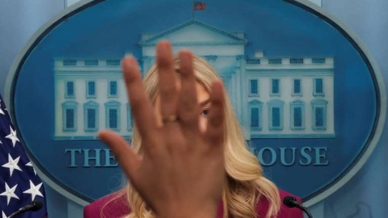 Το Associated Press αποκλείστηκε ξανά από τον Λευκό Οίκο κατά παράβαση δικαστικής απόφασης