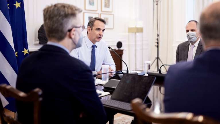 &quot;Κλειδώνουν&quot; τα μέτρα στήριξης για τις τιμές του ρεύματος - Τα δύο σενάρια που εξετάζει η κυβέρνηση