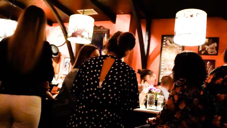 Ανατροπή: Δεν χαλαρώνουν τα μέτρα - Τι εισηγούνται οι ειδικοί για εστίαση, γήπεδα και καρναβάλια