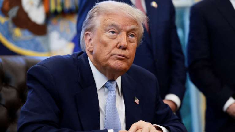 Τραμπ: Μπέρδεψε το ισραηλινό γεράκι με τον φαλακρό αετό των ΗΠΑ