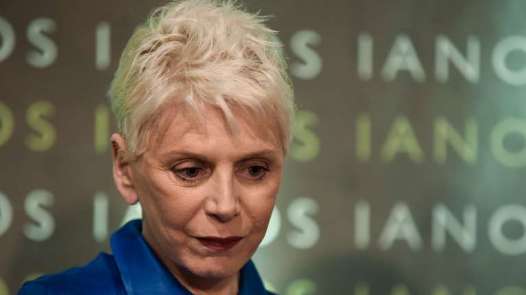 Έλενα Ακρίτα: "Αυτός θα γίνει ο τάφος σου" - Σάλος με την ανάρτησή της για τον Τραμπ