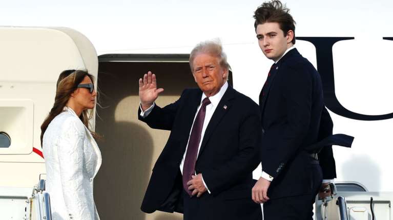 Μπαρόν Τραμπ: Τι χρειάζεται να γίνει για να βγει... ραντεβού ο 19χρονος γιος του Αμερικανού προέδρου