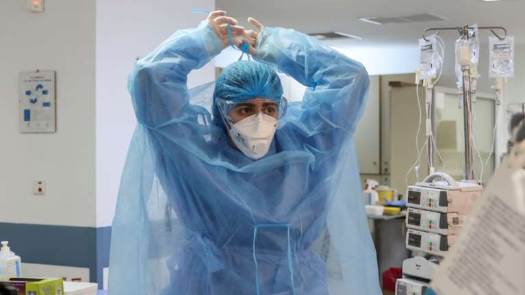 Κορονοϊός: Αύξηση 287% σε σχέση με την περασμένη Τετάρτη - 1.820 νέα κρούσματα - 9 θάνατοι και 159 διασωληνωμένοι