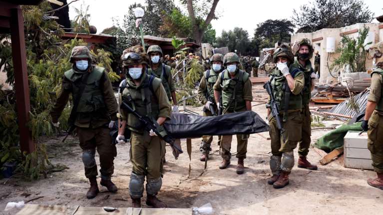 Αδιανόητη φρίκη από τη Χαμάς: Σκότωσαν 40 βρέφη σε κιμπούτς, βρέθηκαν αποκεφαλισμένοι οι γονείς [προσοχή σκληρές εικόνες]