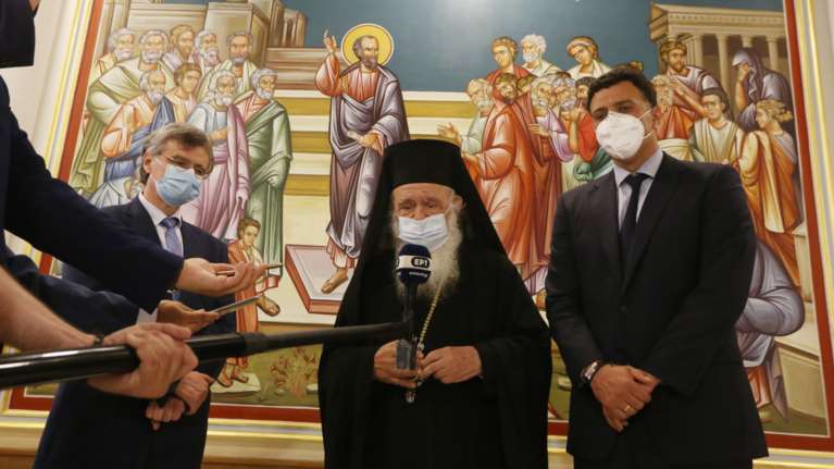 Ξεκάθαρο μήνυμα της Ιεράς Συνόδου: Ο εμβολιασμός αποτελεί μέγιστη πράξη ευθύνης απέναντι στον συνάνθρωπο