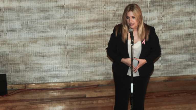 Φώφη Γεννηματά: Η σκληρή μάχη της με τον καρκίνο εδώ και 15 χρόνια - &quot;Μάθαμε να ζούμε με αυτό&quot; [Βίντεο]