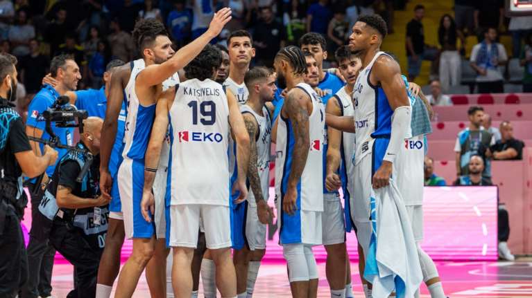 Eurobasket 2025: Ελλάδα ή Τουρκία; Αυτό είναι το φαβορί για τις στοιχηματικές να περάσει στον μεγάλο τελικό