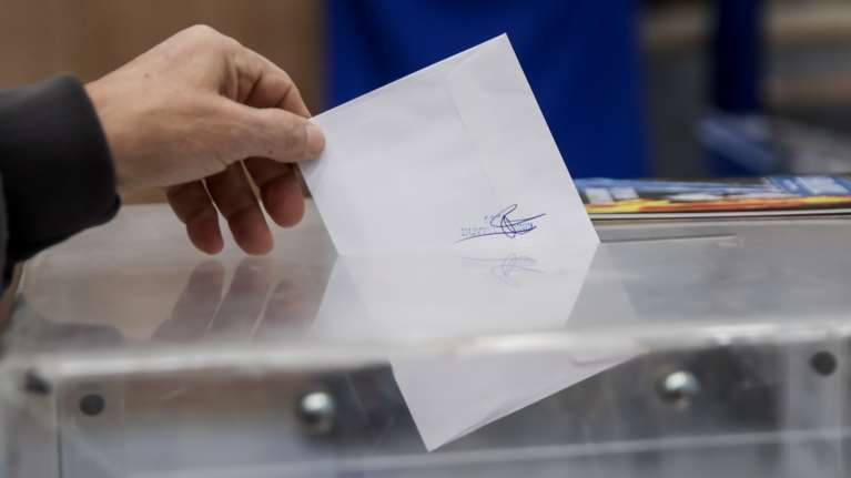 Δημοσκόπηση Pulse: Μπροστά με 8,5 μονάδες η ΝΔ από τον ΣΥΡΙΖΑ - Eκλογές στο τέλος της τετραετίας θέλει τo 45%