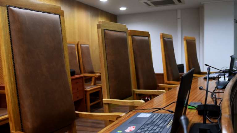 Άρειος Πάγος: Απολύθηκαν τρεις δικαστές - Η απίστευτη επίθεση εφέτη σε αστυνομικούς - &quot;Ελάτε να μου ξύσετε τα...&quot;