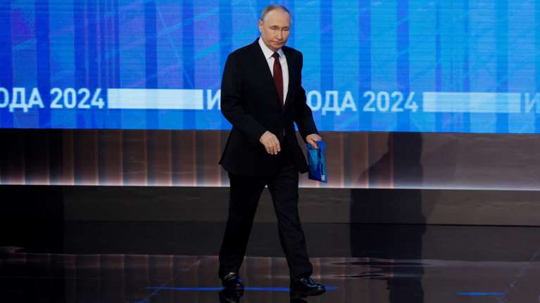 Αποκάλυψη Reuters: Οι δύο όροι του Πούτιν για να σταματήσει ο πόλεμος- &quot;Χαρίζει&quot; τα 300 &quot;παγωμένα&quot; δισ. της Ρωσίας αρκεί…