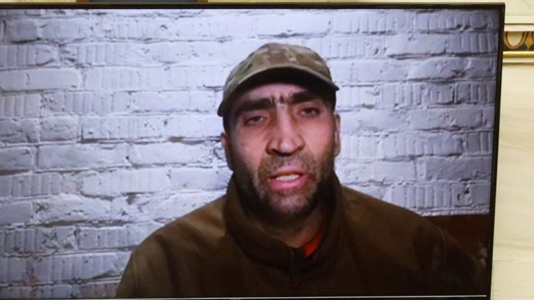 Η σκληρή κόντρα για το τάγμα Αζόφ - Η στάση του ΣΥΡΙΖΑ και η ανάρτηση του Κασιδιάρη