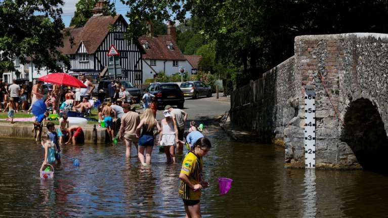 Αποπνικτική ζέστη σαρώνει την Ευρώπη: &quot;Ψήνονται&quot; Ιταλία, Ισπανία, Πορτογαλία και σχεδόν ολόκληρη η Γαλλία
