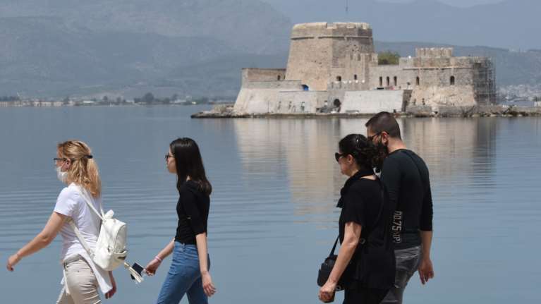 Κορονοϊός: Μίνι lockdown σε Αργολίδα και Ευρυτανία - Παράταση των μέτρων σε Αχαΐα, Ηλεία, Μεσσηνία, Ηράκλειο και Ικαρία