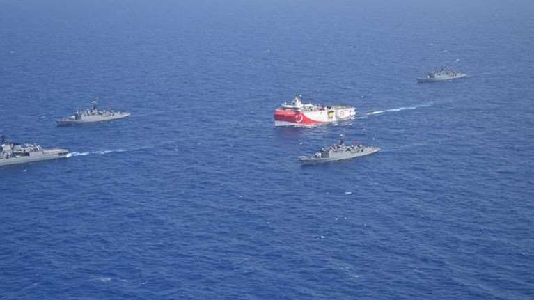 Oruc Reis: Παραμένει εντός της ελληνικής υφαλοκρηπίδας το τουρκικό ερευνητικό