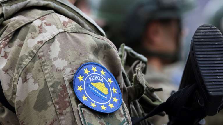 Σοκ στην Ιταλία: Εισαγγελική έρευνα για άτομα που πλήρωναν για να σκοτώνουν &quot;για πλάκα&quot; Βόσνιους αμάχους στο Σαράγεβο