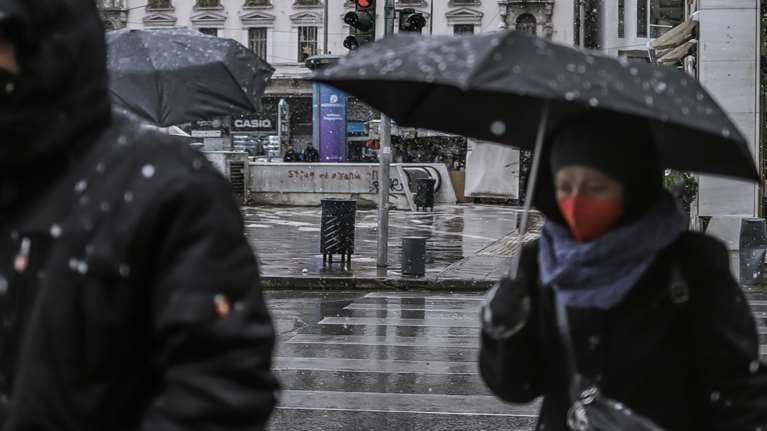 Πρόγνωση Τσατραφύλλια: Μετά τις καταιγίδες, έρχονται δύο νέα κύματα ψύχους - Χιόνια μέχρι και στην Αττική