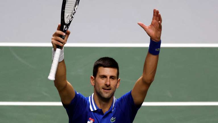 Τζόκοβιτς: Το πρώτο μήνυμά του - &quot;Ο Θεός βλέπει τα πάντα&quot; - Έξαλλη η οικογένειά του, τον παρομοιάζει με τον... Χριστό [Εκόνες - Βίντεο]