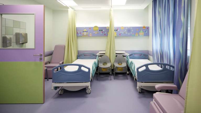 Βραδιά &quot;κόλαση&quot; στο νοσοκομείο Παίδων: 250 παιδιά εμφανίστηκαν με συμπτώματα κορονοϊού