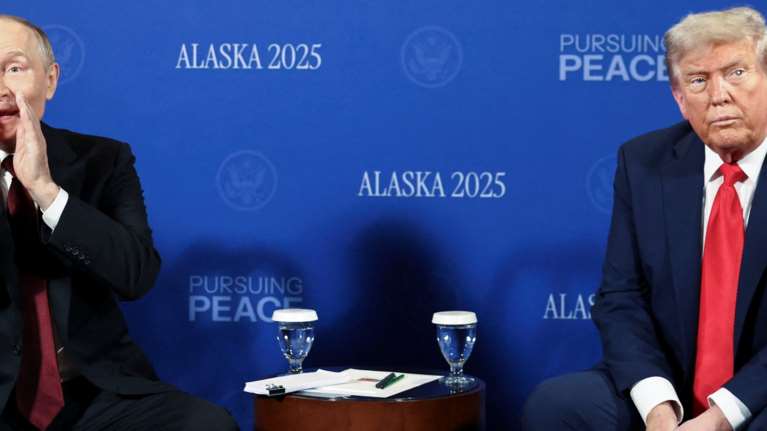 Τραμπ: Δεν θα χάσω τον καιρό μου με τον Πούτιν - Νέα σύνοδος κορυφής μόνο αν υπάρχει συμφωνία για το τέλος του πολέμου