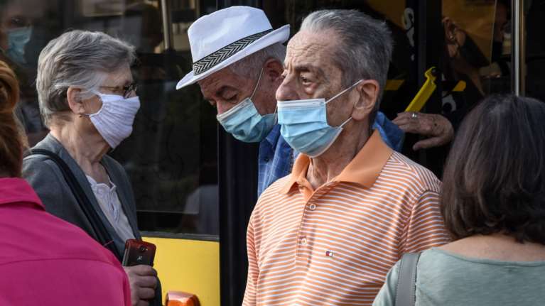 Κορονοϊός: Σε απόσταση αναπνοής από το lockdown οι Σέρρες - Οι 24 περιοχές που αλλάζουν επίπεδο συναγερμού [χάρτης]