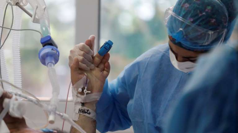 Κορονοϊός: 791 νέα κρούσματα σήμερα -  375 διασωληνωμένοι και 11 θάνατοι