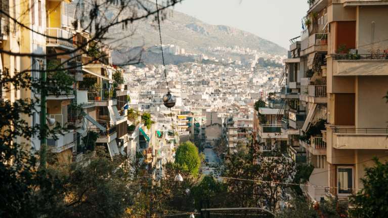 Πώς θα αγοράσετε σπίτι έως 150.000 ευρώ με 457 ευρώ τον μήνα και 15.000 μετρητά