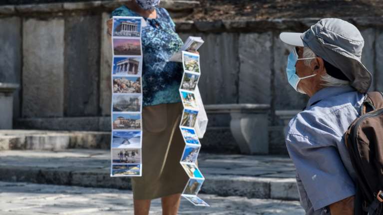 Κορονοϊός: Στα ύψη και πάλι τα κρούσματα στην Αττική - Στο "κόκκινο" και η Λέσβος - Ο "χάρτης" της διασποράς