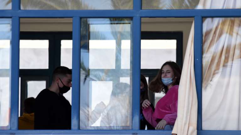 Σχολεία: Τι θα γίνεται σε περίπτωση κρούσματος - Το νέο πρωτόκολλο για μαθητές και εκπαιδευτικούς