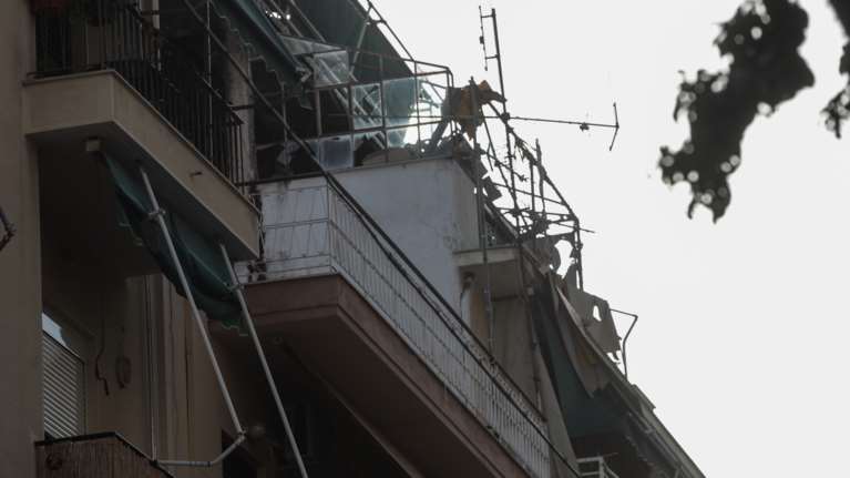 Τραγωδία στα Πατήσια: Γιαγιά και εγγονός νεκροί από έκρηξη φιάλης υγραερίου - Εκτοξεύθηκε ο εγγονός από το διαμέρισμα