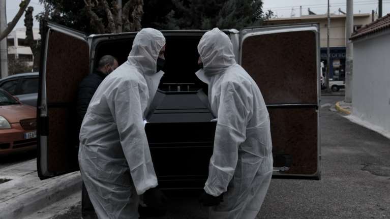 Καταγγελία - σοκ της ΠΟΕΔΗΝ: Νεκροί από κορονοϊό για μήνες στα ψυγεία νοσοκομείων - Συγγενείς αμφισβητούν την αιτία θανάτου