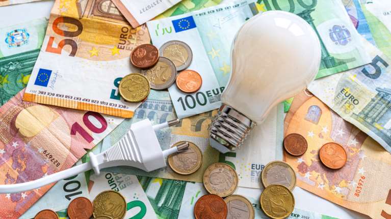 Πόσα θα πληρώσουμε τον Δεκέμβριο για το ηλεκτρικό ρεύμα - Μεγάλες διαφορές μεταξύ των παρόχων