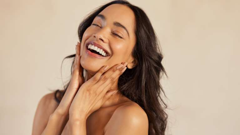 Αυτό το balm καθαρισμού χαρίζει επιδερμίδα σαν μωρού