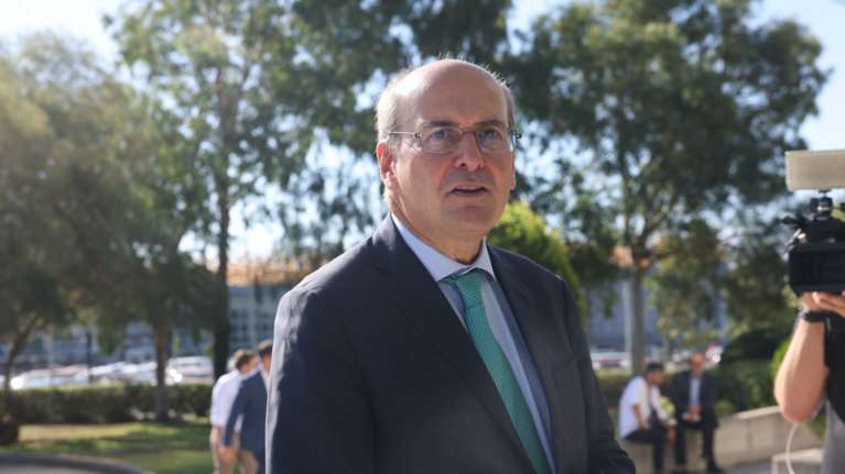 Χατζηδάκης για δημοσκοπήσεις: Bρισκόμαστε στο μέσο της τετραετίας, λογικό οι κυβερνήσεις να υποχωρούν