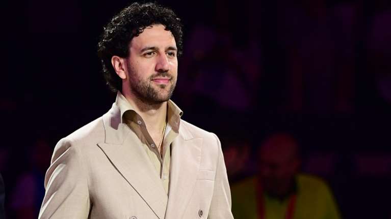 Στην Αθήνα ο Βασίλιε Μίσιτς - Τι απάντησε όταν τον ρώτησαν για τις φήμες για Ολυμπιακό [βίντεο]